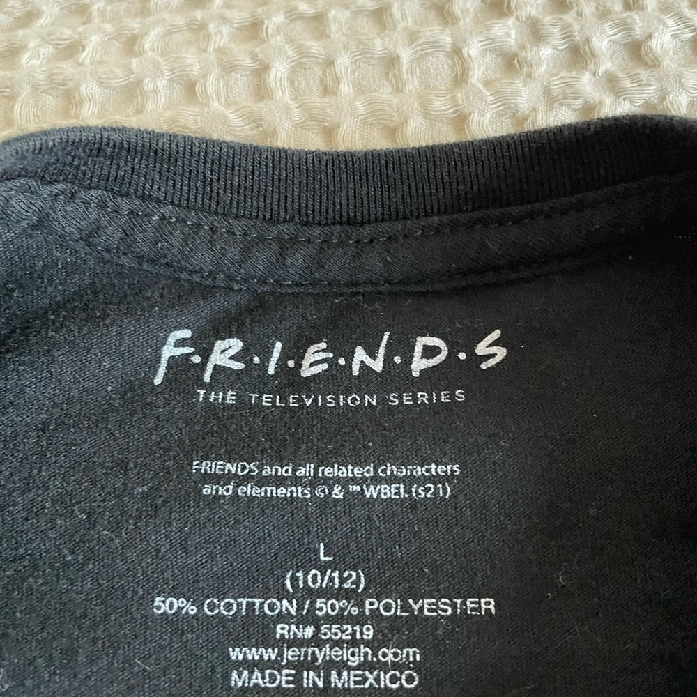 Friends tee - Picture 2 of 2